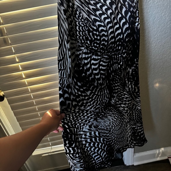 SUMMER COLLECTION VINTAGE Elegant Black and White Maxi Dress - Picture 6 of 8